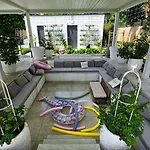 Luxurious Large With Pool, Garden, Koi Pond Only 12 Min To Octoberfest Múnich