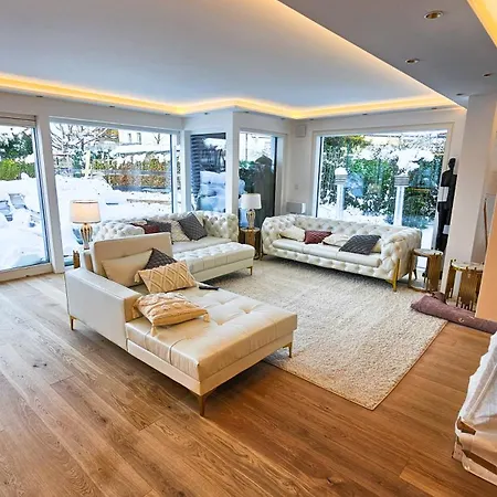 Luxurious Large With Pool, Garden, Koi Pond Only 12 Min To Octoberfest Apartamento