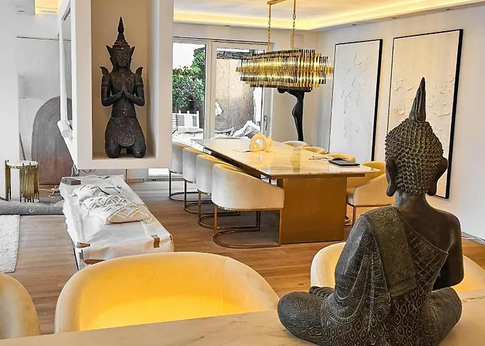 Apartment Luxurious Large With Pool, Garden, Koi Pond Only 12 Min To Octoberfest *