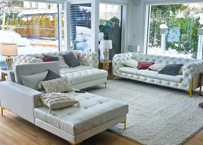 Luxurious Large With Pool, Garden, Koi Pond Only 12 Min To Octoberfest