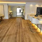 Luxurious Large With Pool, Garden, Koi Pond Only 12 Min To Octoberfest * Мюнхен
