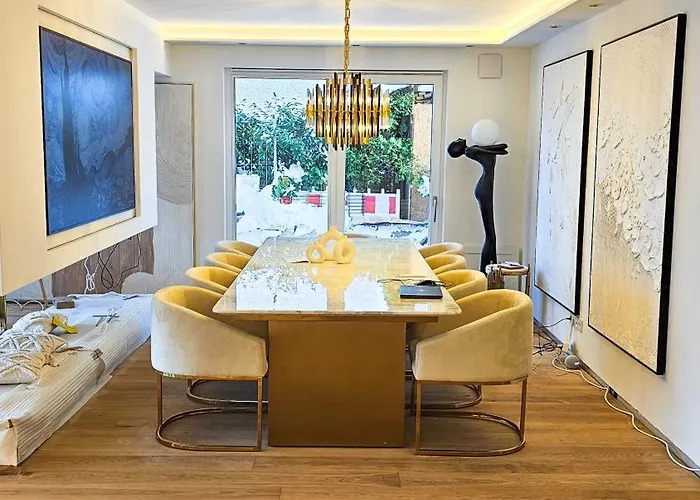 Διαμέρισμα Luxurious Large With Pool, Garden, Koi Pond Only 12 Min To Octoberfest *